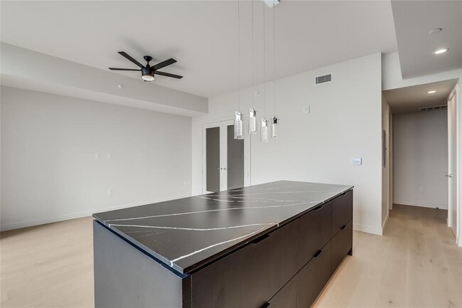 Building Photo - 44 East Ave