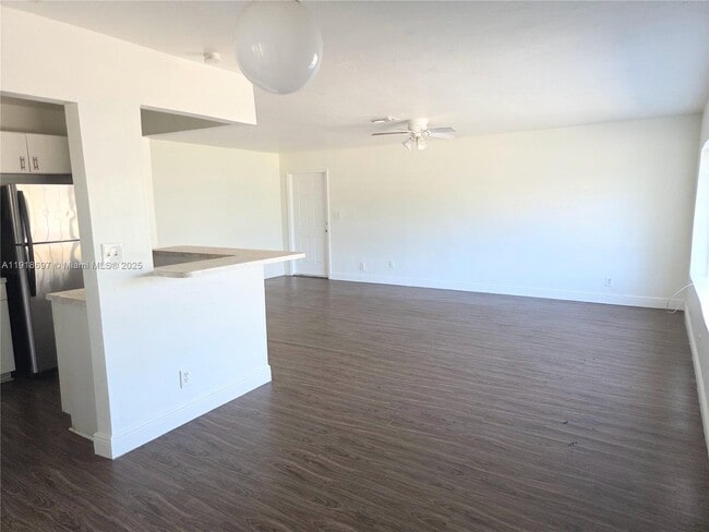 Building Photo - 5200 NW 18th Ct