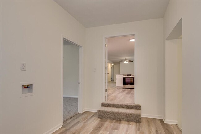 Building Photo - Newly Updated 4 Bed/2 Bath Columbia County...