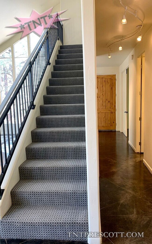 Building Photo - Home in Prescott in the Pines