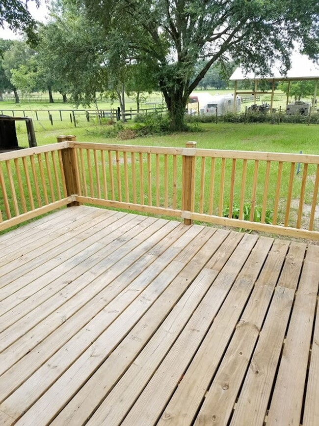 Building Photo - 3 Bed 2 Bath Bring your horses or livestock, the property is zoned agriculture