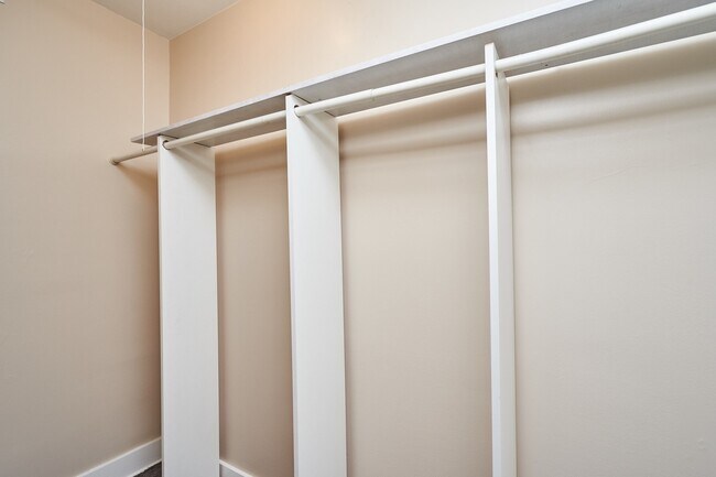 Building Photo - Large Firestone 4 Bed Brick Home