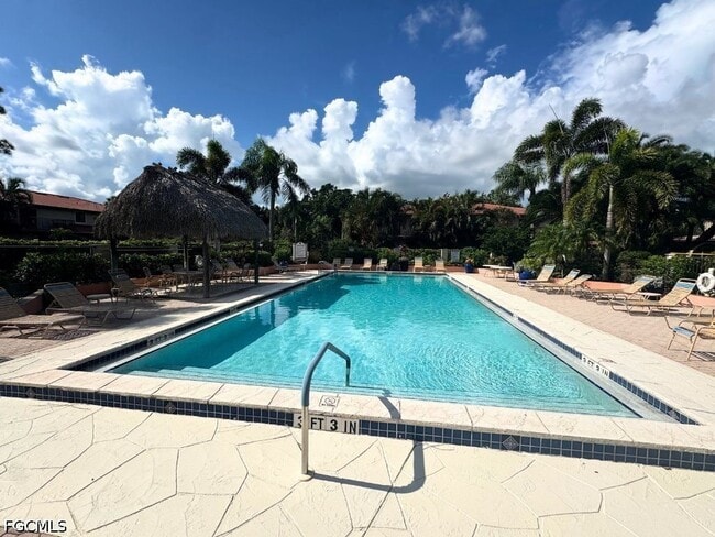 Building Photo - 27810 Hacienda E Blvd