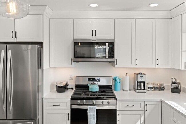 Building Photo - 74 Island Path