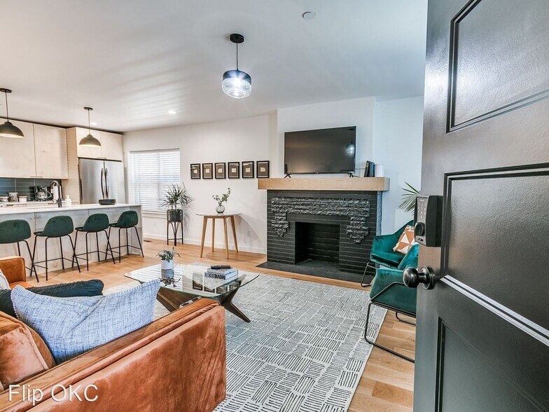 Building Photo - 808 NW 23rd St