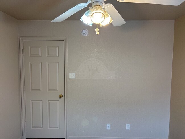 Building Photo - 4704 Pennington Ave