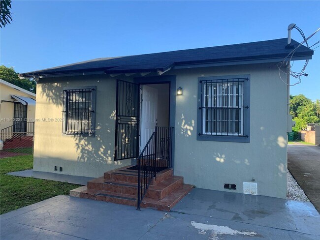 Primary Photo - 2500 NW 24th Ave