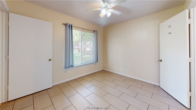 Building Photo - 529 Southwest PKWY Unit 102