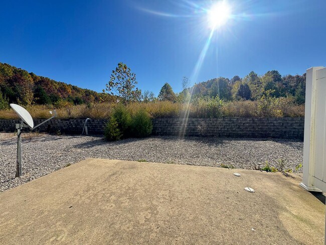 Building Photo - 24430 Sounder Ln