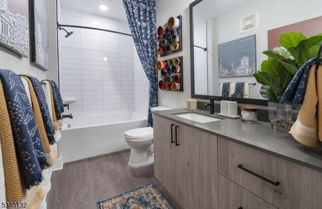 Building Photo - 100 Union St