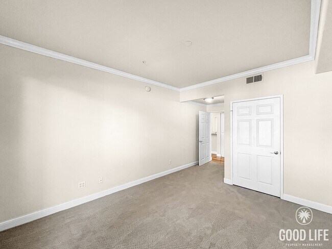 Building Photo - Charming 2-Bedroom Home with Resort-Style ...