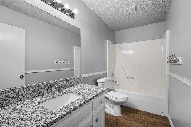 Building Photo - Modern 3-Bedroom Home with Open Kitchen & Fenced Yard