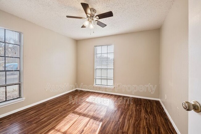 Building Photo - 301 Craddock Ave