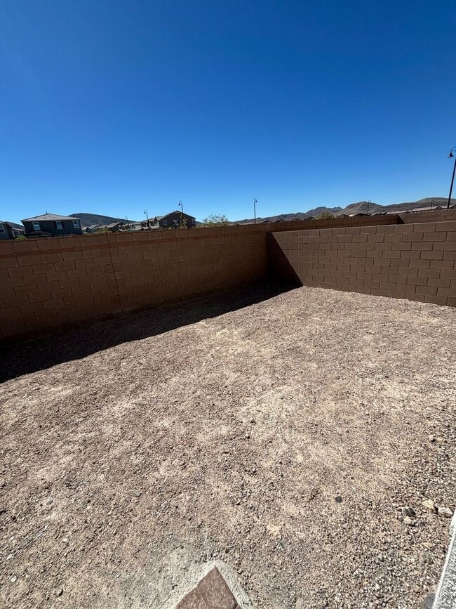 Building Photo - Modern 2-Story in Inspirada 4 Bed 3 Bath, Loft, Downstairs Bed & Open Floorplan