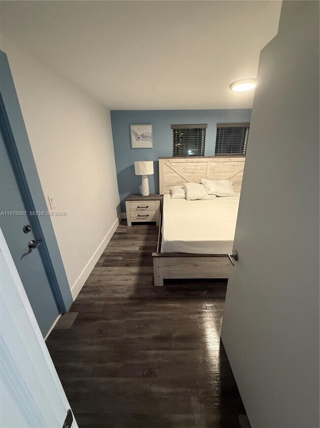 Building Photo - 2020 Washington St