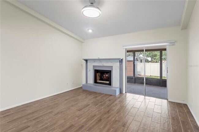 Building Photo - 13046 Leverington St