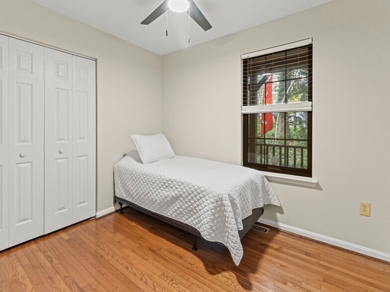 Building Photo - 11386 Sitting Bull Trl