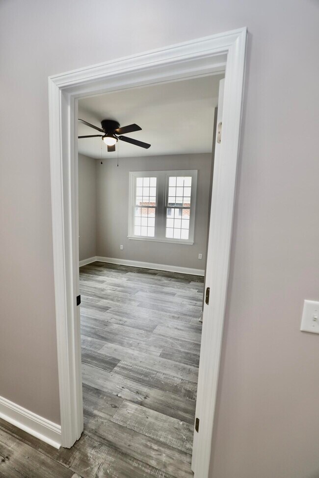 Building Photo - 11 Kendrick St