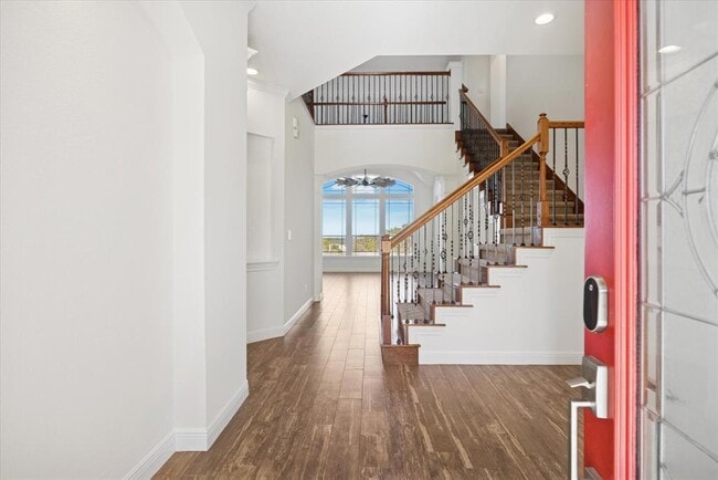 Building Photo - 100 Cross Trail