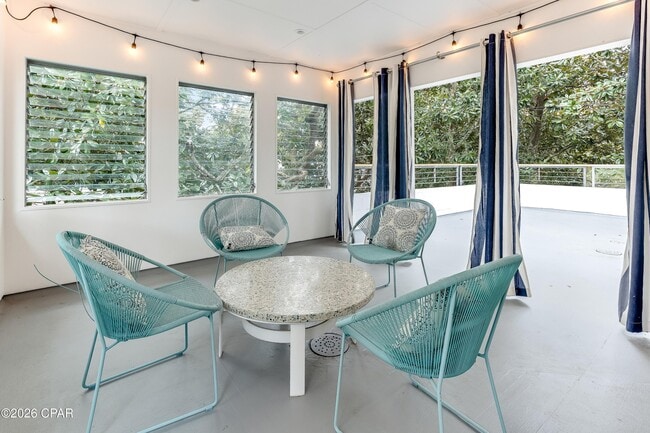 Building Photo - 2979 S County Hwy 395