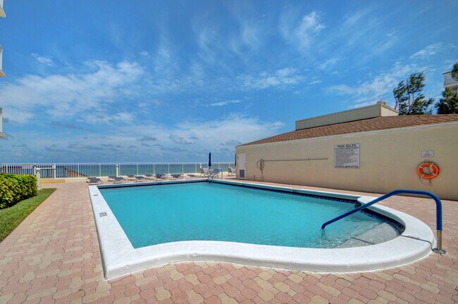 Building Photo - 3540 S Ocean Blvd