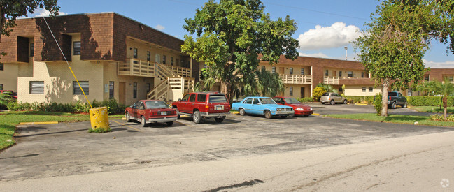 Building Photo - Avondale Gardens