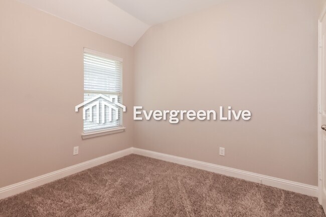 Building Photo - 126 Pleasant Hill Ln