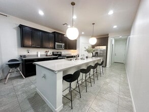 Building Photo - 41602 W Anne Ln