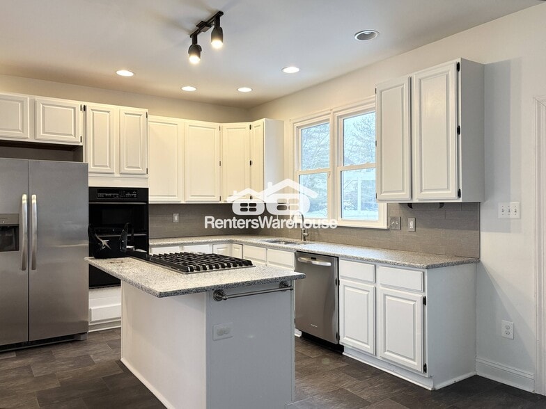 Building Photo - 10206 Sunway Terrace