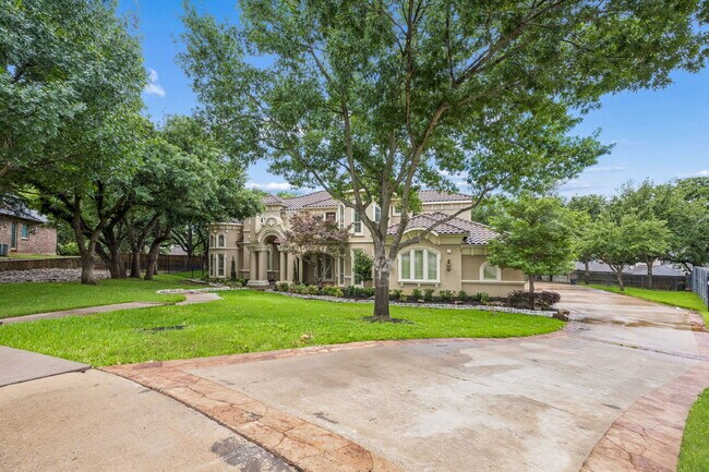 Building Photo - 2101 Miracle Point Dr