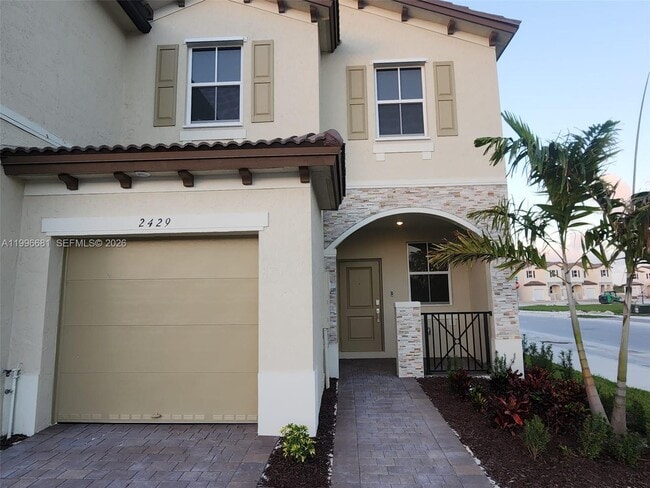 Building Photo - 2429 SE 28th Dr