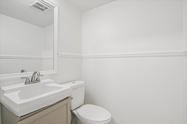 1/2 Bath - Fairmeadow Townhomes