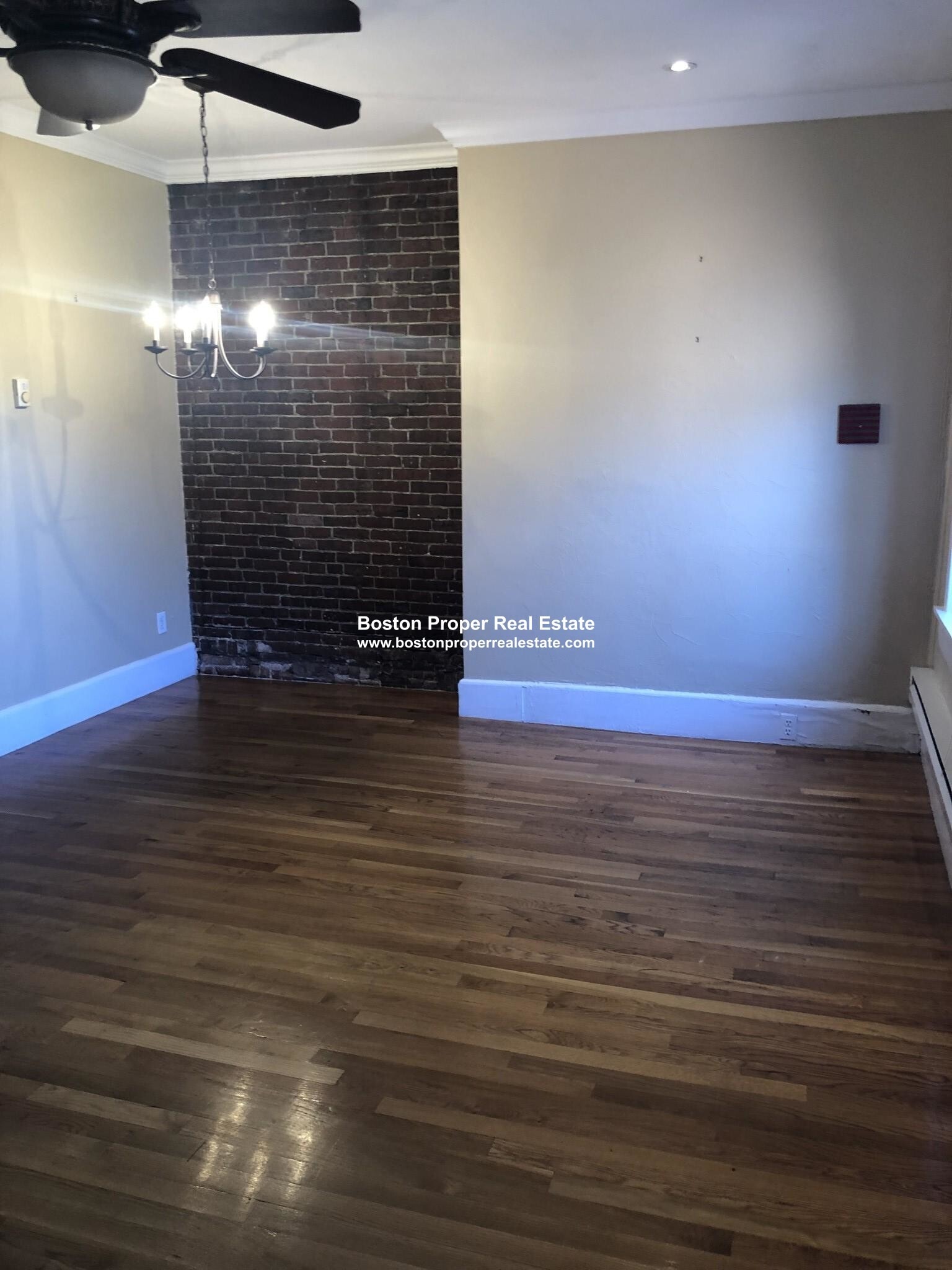 Building Photo - 48 Hereford St