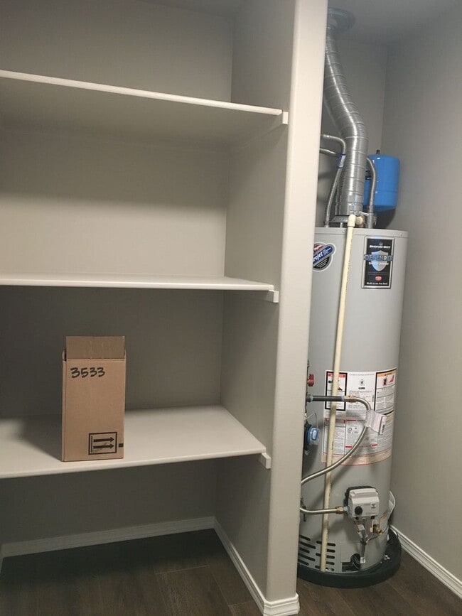 Building Photo - Single Level 2 Bedroom / 1 Bathroom in SW Redmond