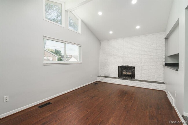 Building Photo - 13103 Iowa Dr