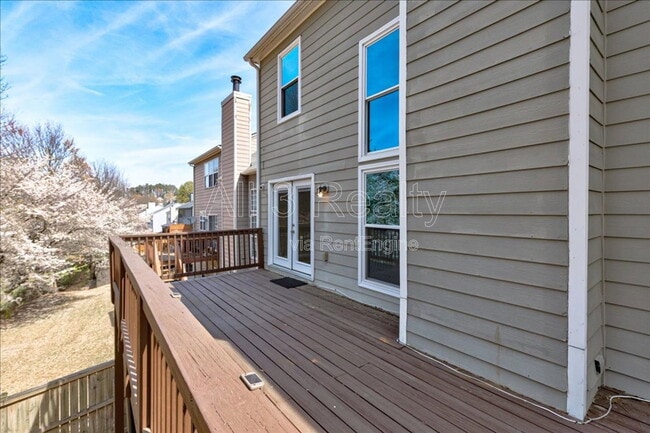 Building Photo - 2540 Alvecot Cir SE