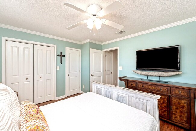 Building Photo - 149 Durango Rd