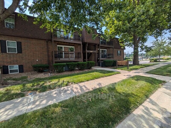 Building Photo - 5801 Woodson Dr