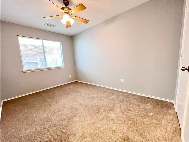 Building Photo - 4722 Cypress Dawn Ln