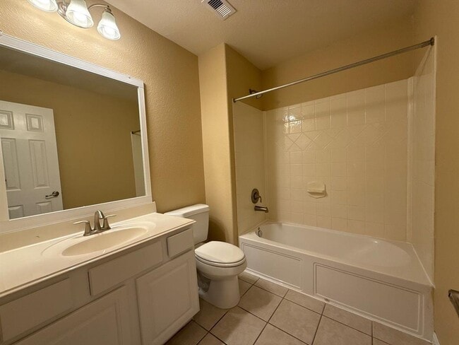 Building Photo - 1702 Bonnyton Ln
