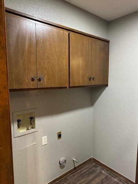 Building Photo - 7207 Warriner Way