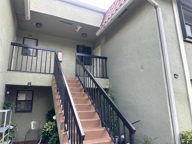 Building Photo - 9808 Hammocks Blvd