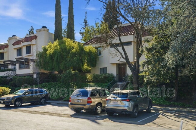 Building Photo - 500 Churchill Downs Ct