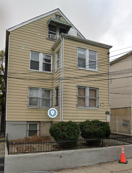 Building Photo - 55 Bostwick Ave