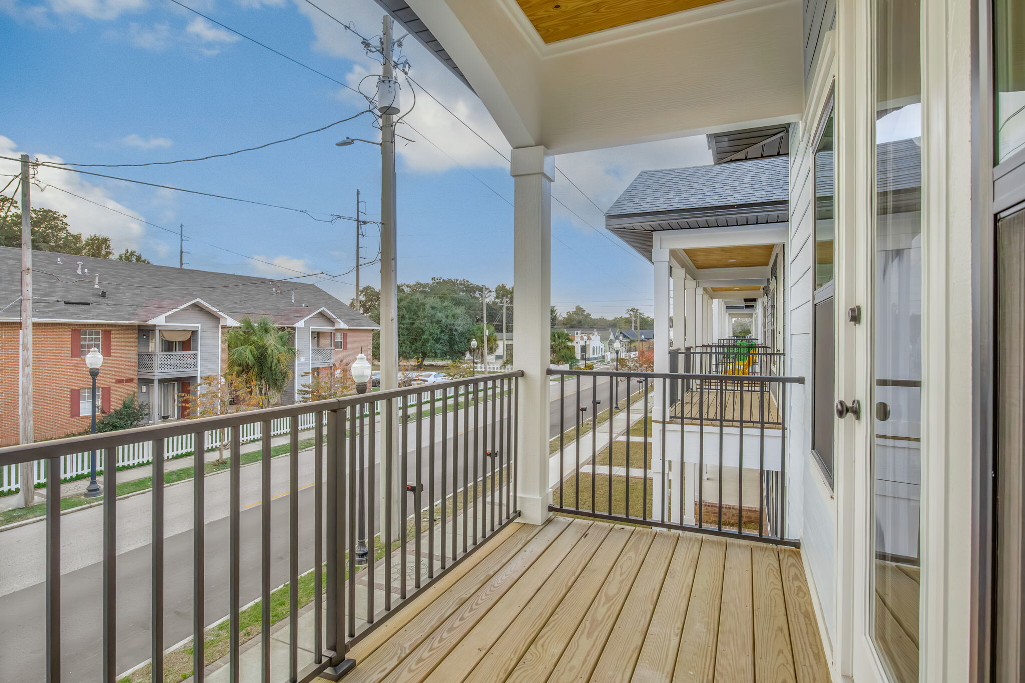 Building Photo - 520 N De Villiers St