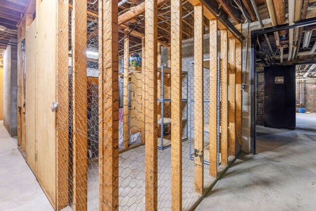 Building Photo - 27 Bowdoin St