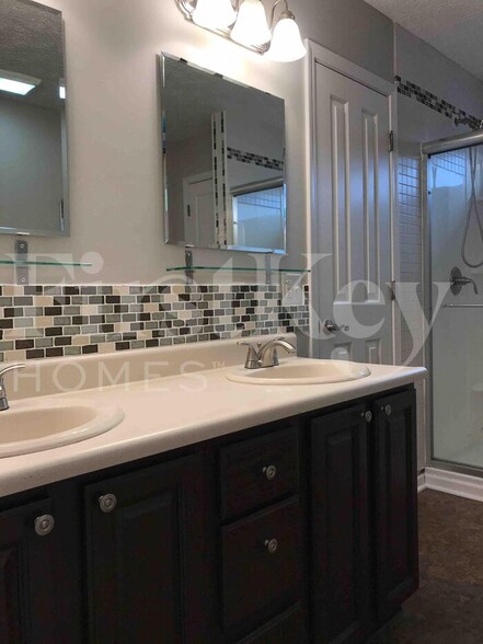 Building Photo - 1580 Winding Creek Trail