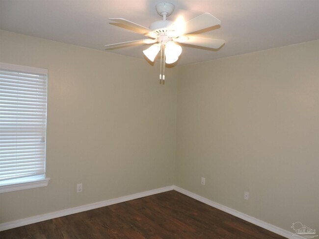 Building Photo - 5016 Challenger Way