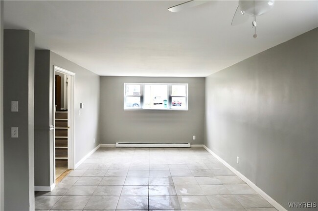 Building Photo - 209 Argus Dr