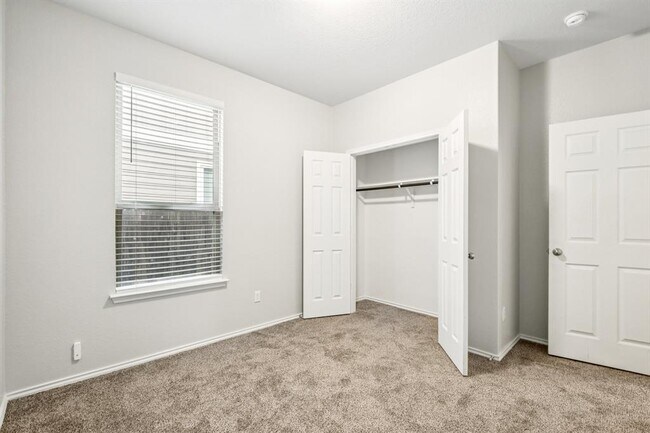 Building Photo - 212 La Dera Dr